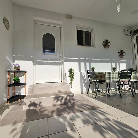 Errika Apartment Ipsos Ngoại thất bức ảnh