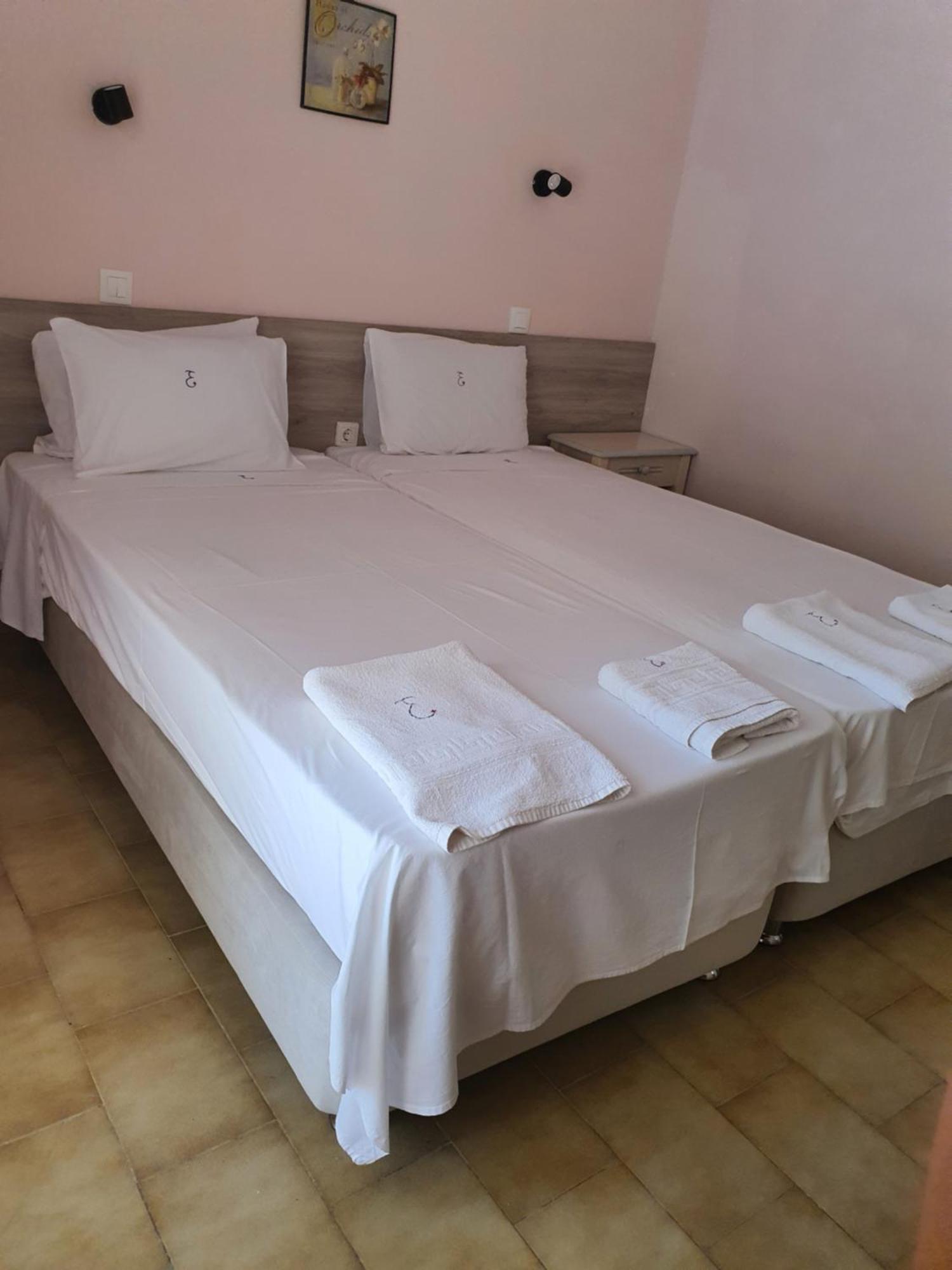 Errika Apartment Ipsos Ngoại thất bức ảnh